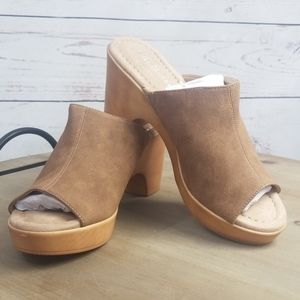 Chinese Laundry Allison Block Sandals Size 9.5